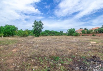 7000 Sqm Land For Sale - Svay Dangkum, Siem Reap thumbnail