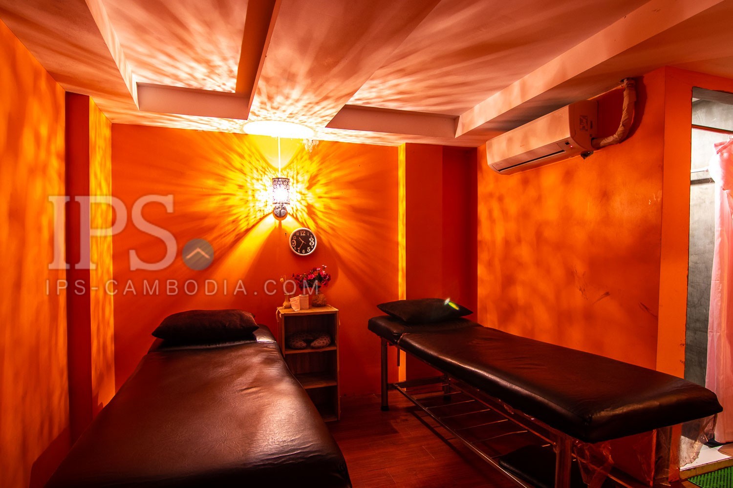 7 Bedroom Spa Space For Rent Pub Street Siem Reap 10939 IPS Cambodia