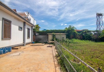 3 Bedroom Villa For Sale - Svay Dangkum, Siem Reap thumbnail