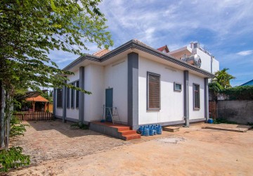 3 Bedroom Villa For Sale - Svay Dangkum, Siem Reap thumbnail