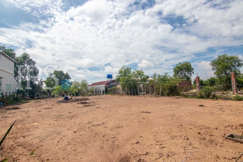   760 Sqm Land For Sale - Road 60, Siem Reap