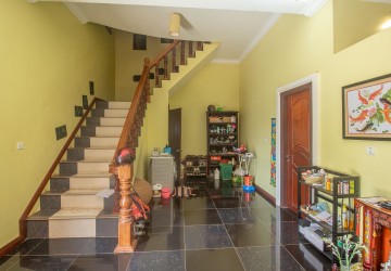 4 Bedroom Villa  For Rent - Svay Dangkum, Siem Reap thumbnail