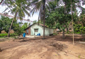  1215 Sqm Land For Sale - Slor Kram, Siem Reap thumbnail