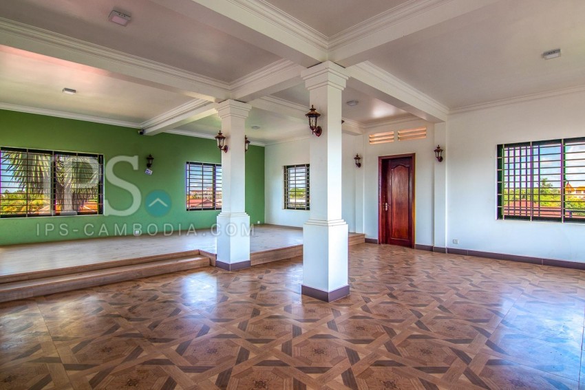 17 Bedroom Hostel Building For Rent - Wat Damnak, Siem Reap