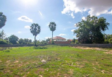 1400 Sqm Land  For Sale - Svay Dangkum, Siem Reap thumbnail