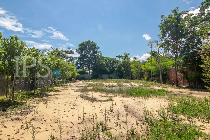   884 Sqm Land For Sale - Svay Dangkum, Siem Reap