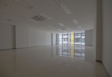 100 Sqm Office Space For Rent - Veal Vong, Phnom Penh thumbnail
