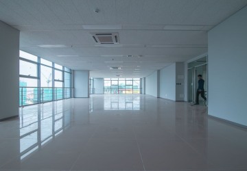 183 Sqm Office Space For Rent - Veal Vong, Phnom Penh thumbnail