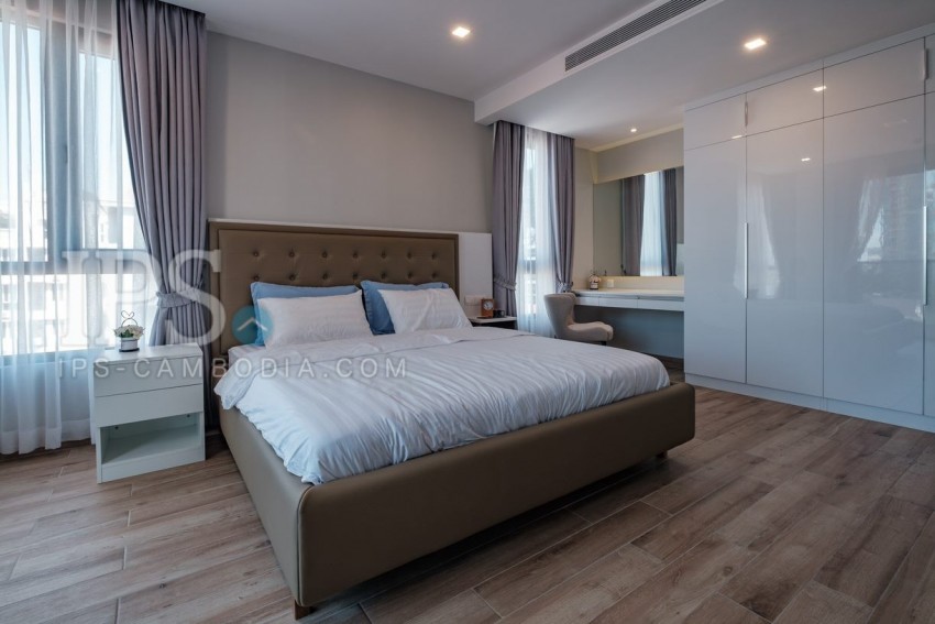 3 Bedroom Serviced Apartment For Rent - BKK1, Phnom Penh