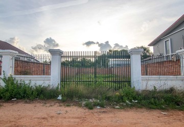  250 Sqm Land For Sale - Svay Dangkum, Siem Reap thumbnail