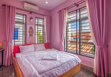 12 Bedroom Guesthouse For Sale - Night Market Area, Siem Reap thumbnail