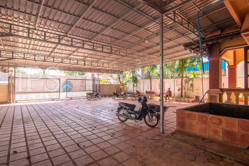 5 Bedroom Villa For Sale - Sala Kamreuk, Siem Reap