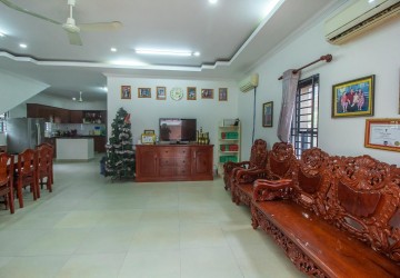 4 Bedroom Villa For Sale  - Svay Dangkum, Siem Reap thumbnail