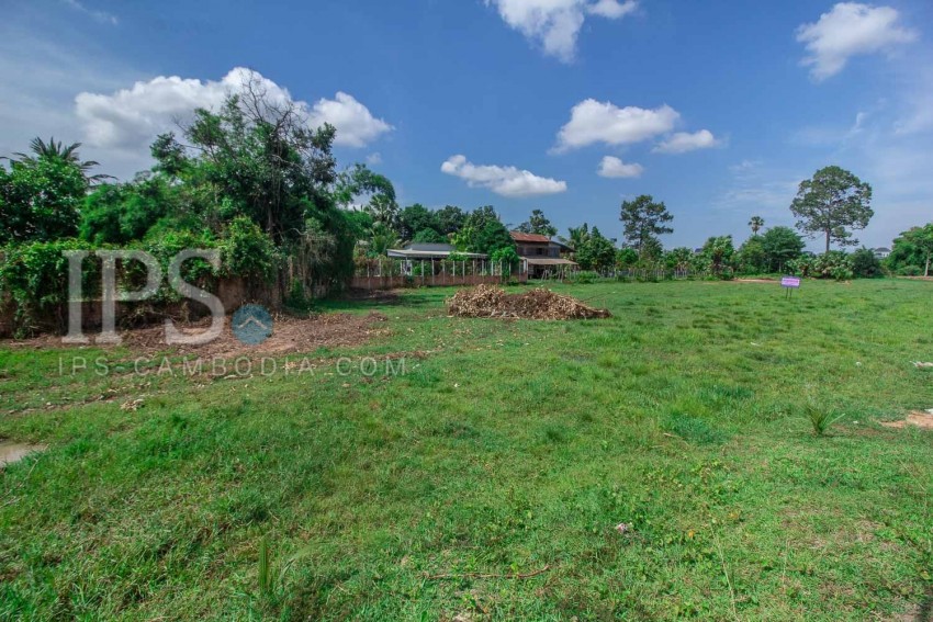 2710 sqm Land  For Sale - Svay Dangkum, Siem Reap