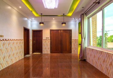 5 Bedroom Villa For Sale - Sala Kamreuk, Siem Reap thumbnail