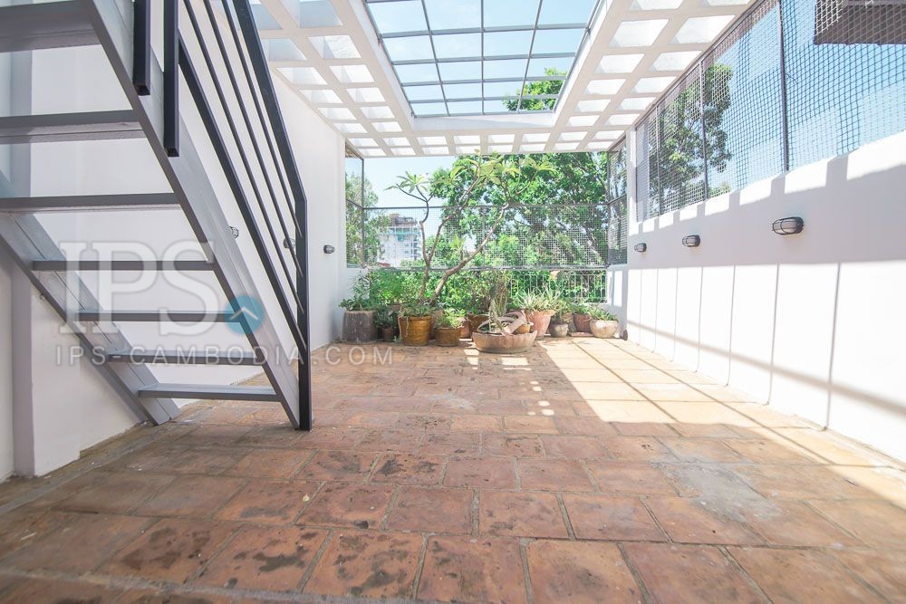 3 Storey Shophouse For Rent - Wat Phnom, Phnom Penh - Image 10