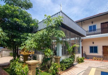 26 Bedroom Boutique Villa For Sale - Svay Dangkum, Siem Reap thumbnail
