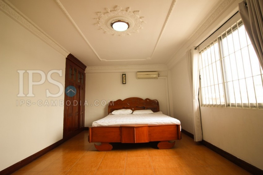 4 bedroom Renovated Flat For Rent - Central market, Phnom Penh