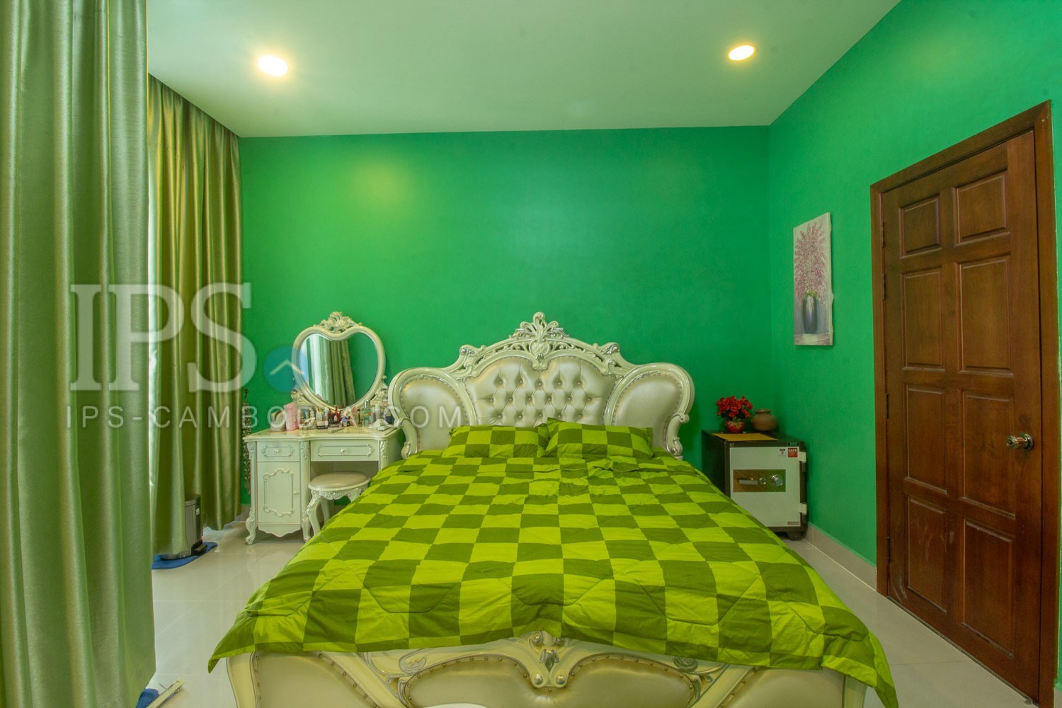 3 Bedroom Flat For Sale - Svay Dangkum, Siem Reap - Image 18
