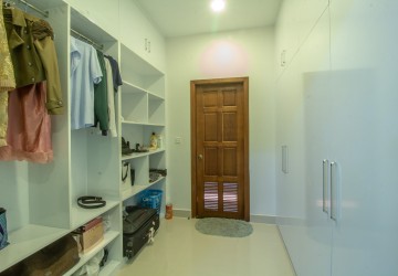 3 Bedroom Flat For Sale - Svay Dangkum, Siem Reap thumbnail