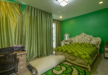 3 Bedroom Flat For Rent - Svay Dangkum, Siem Reap thumbnail