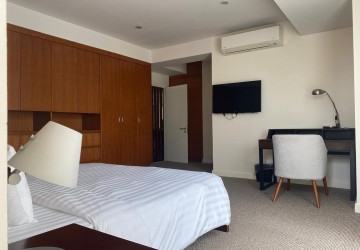 3 Bedroom Penthouse For Rent - Wat Phnom Penh, Phnom Penh thumbnail