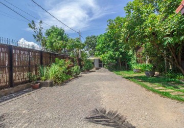 4 Bedroom Villa For Sale- Svay Dangkum, Siem Reap thumbnail