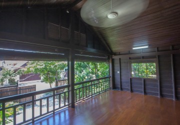 4 Bedroom Villa For Sale- Svay Dangkum, Siem Reap thumbnail