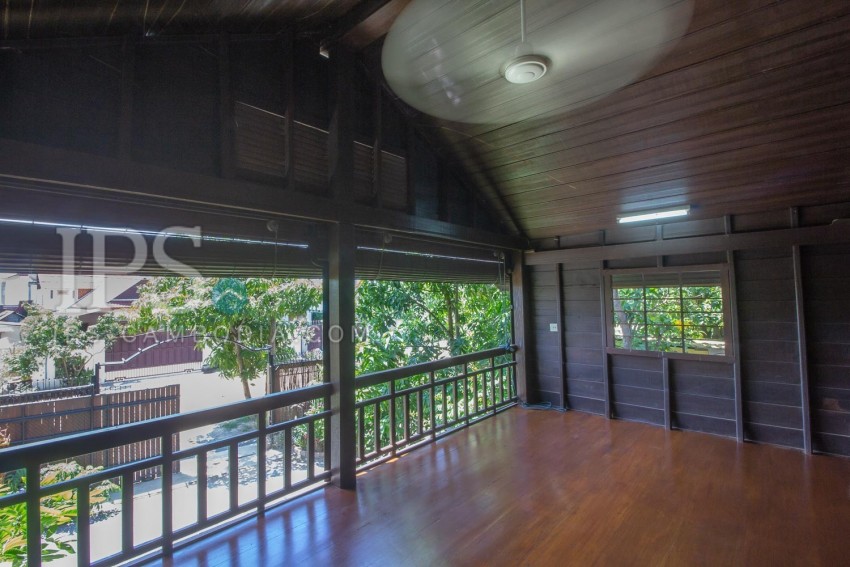 4 Bedroom Villa For Sale- Svay Dangkum, Siem Reap