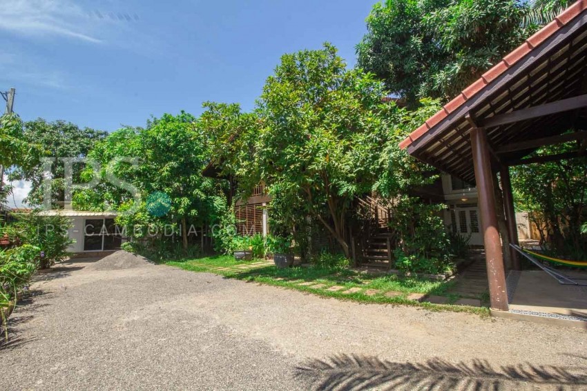 4 Bedroom Villa For Sale- Svay Dangkum, Siem Reap