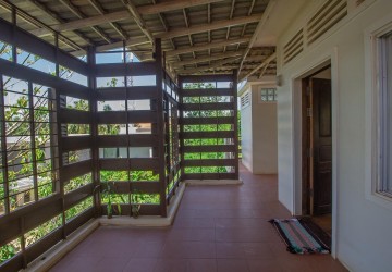 4 Bedroom Villa For Sale- Svay Dangkum, Siem Reap thumbnail