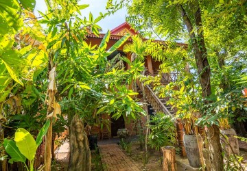 5 Bedrooms Villa For Sale - Svay Dangkum, Siem Reap  thumbnail