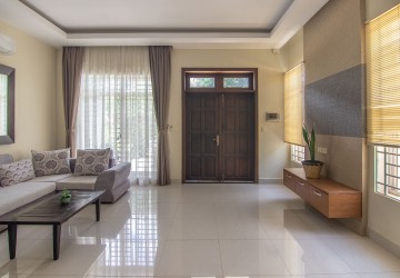 3 Bedroom Flat For Rent - Svay Dangkum, Siem Reap thumbnail