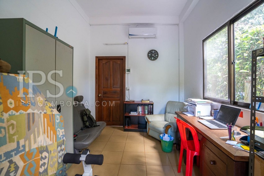 5 Bedroom Wooden House For Sale - Slor Kram, Siem Reap