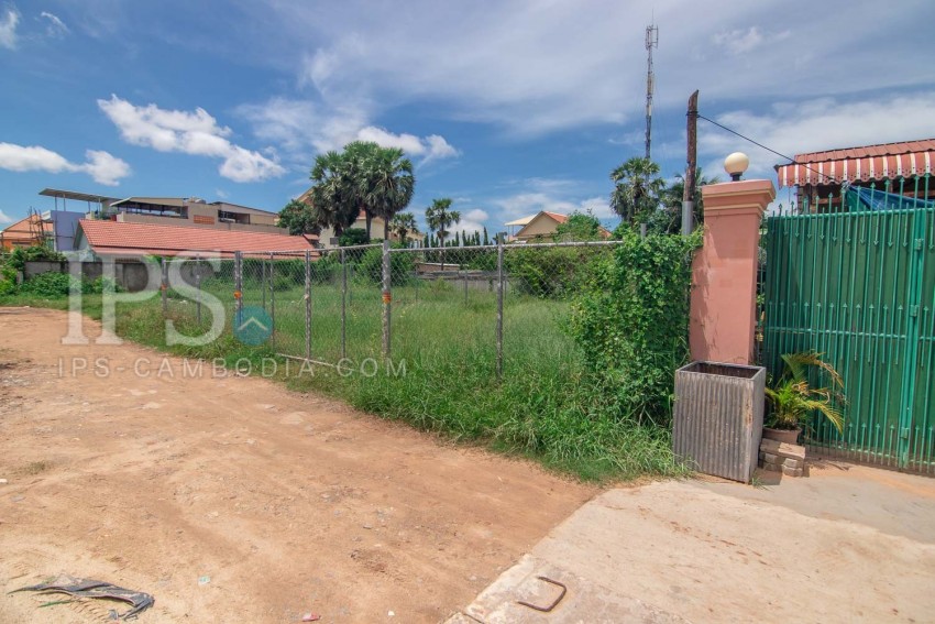 306 Sqm Land For Sale - Sala Kamreuk, Siem Reap 