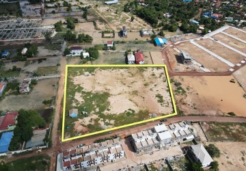 1 Hectare Land  For Sale - Svay Dangkum, Siem Reap thumbnail