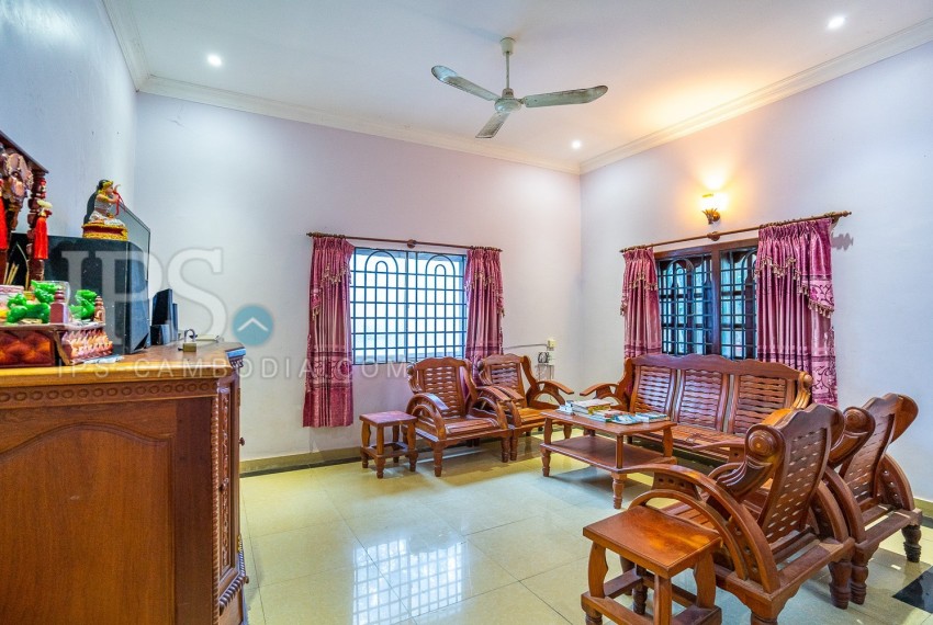 5 Bedroom House For Sale - Svay Dangkum, Siem Reap