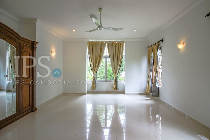 3 Bedroom Villa For Rent - Bassac Garden City, Tonle Bassac, Phnom Penh