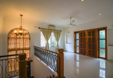 3 Bedroom Villa For Rent - Bassac Garden City, Tonle Bassac, Phnom Penh thumbnail