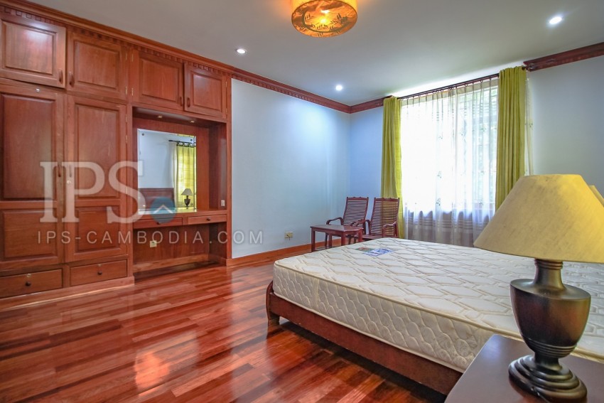 4 Bedroom Villa For Rent - Tonle Bassac, Phnom Penh