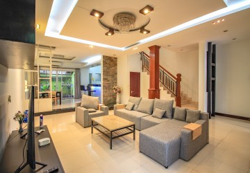 3 Bedroom Villa For Rent - Bassac Garden City, Tonle Bassac, Phnom Penh thumbnail