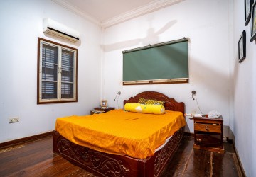 4 Bedroom Wooden House For Sale - Sala Kamreuk, Siem Reap thumbnail