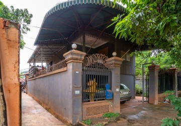 4 Bedroom Wooden House For Sale - Sala Kamreuk, Siem Reap thumbnail