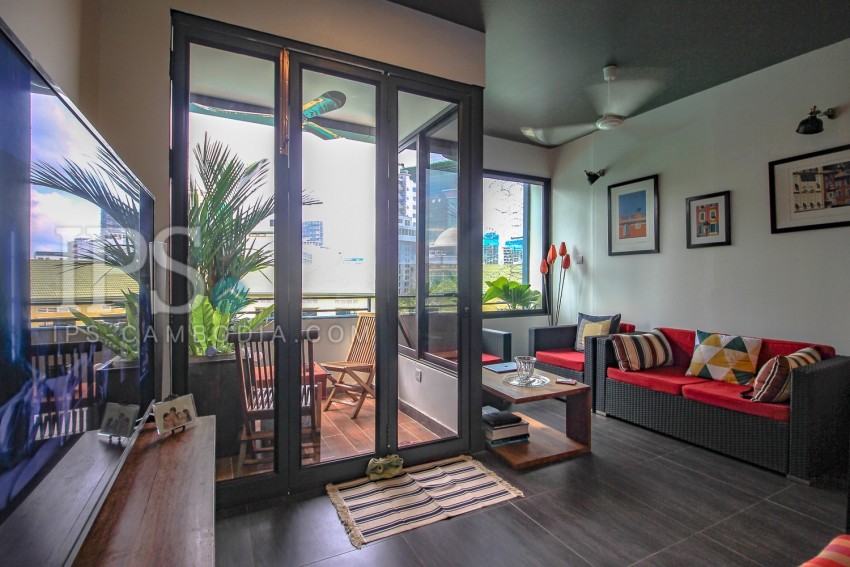 Duplex 2 Bedroom Renovated Apartment For Rent - 7 Makara, Phnom Penh