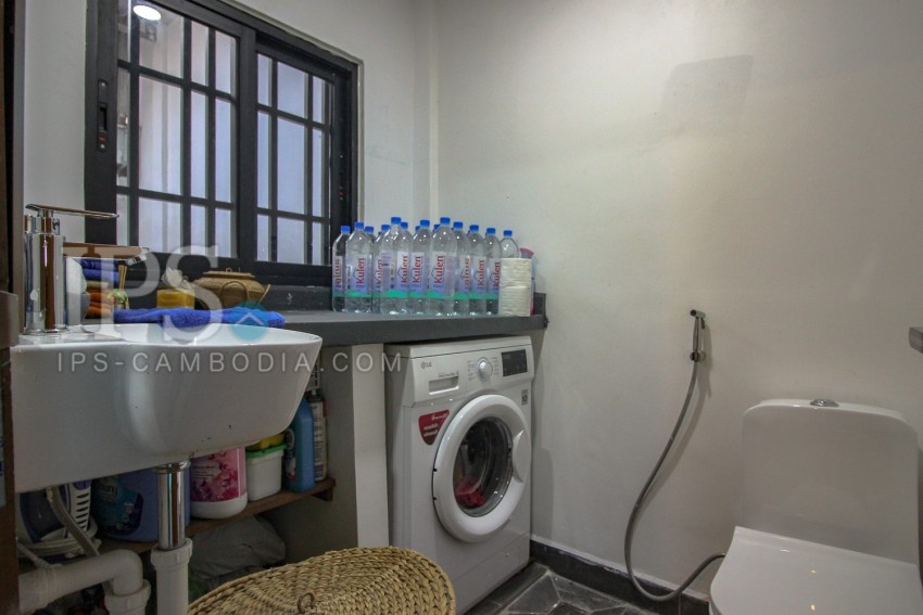 Duplex 2 Bedroom Renovated Apartment For Rent - 7 Makara, Phnom Penh