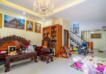 3 Bedroom House For Sale - Svay Dangkum, Siem Reap thumbnail