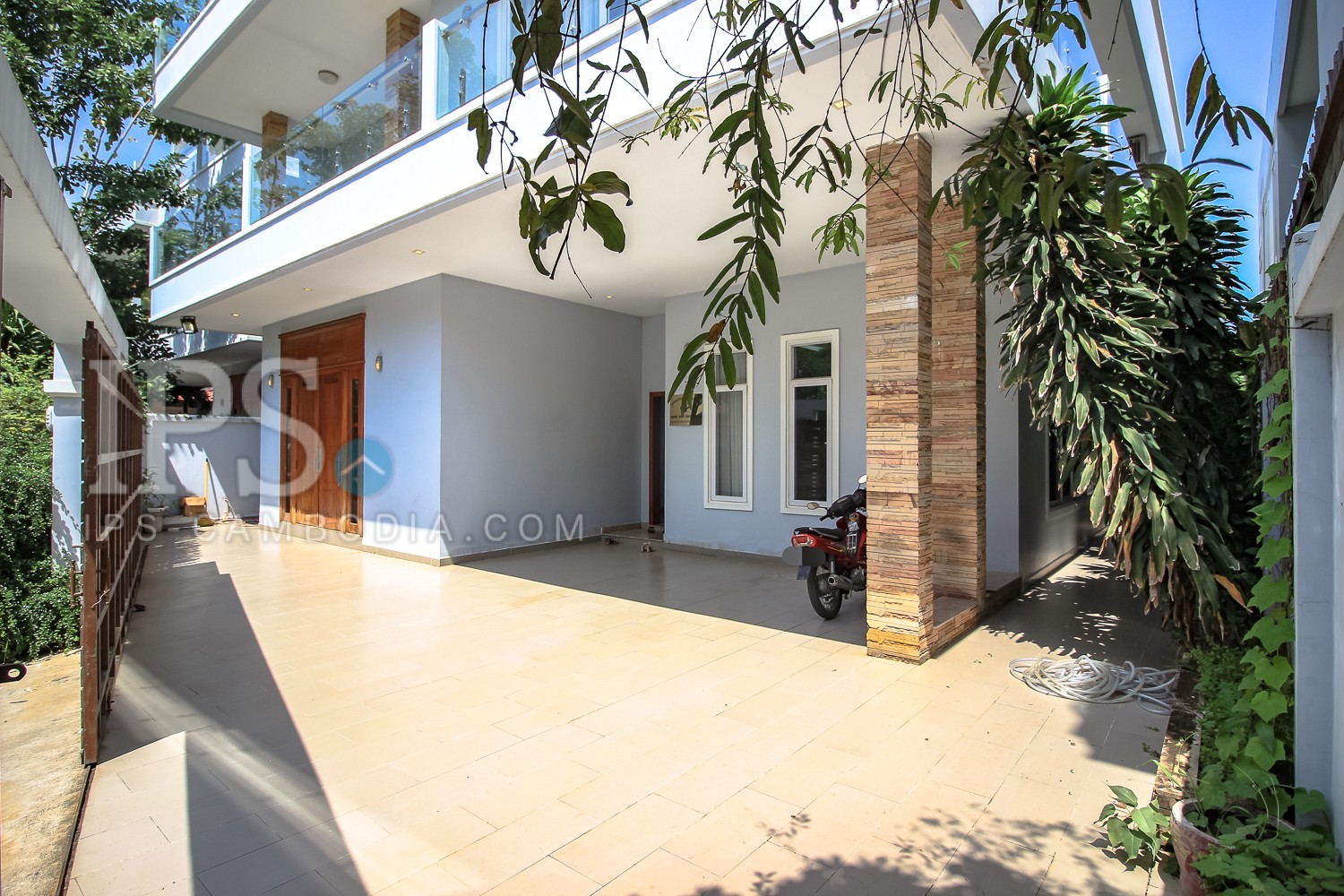 8 Bedroom Villa For Rent - Tonle Bassac, Phnom Penh - Image 2 8 Bedroom Villa For Rent - Tonle Bassac, Phnom Penh - Image 2