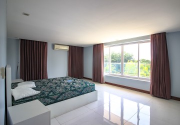 8 Bedroom Villa For Rent - Tonle Bassac, Phnom Penh thumbnail