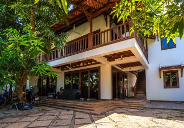 6 Bedroom Wooden Villa For Sale - Slor Kram, Siem Reap thumbnail