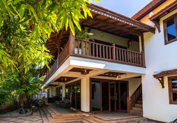 6 Bedroom Wooden Villa For Sale - Slor Kram, Siem Reap thumbnail